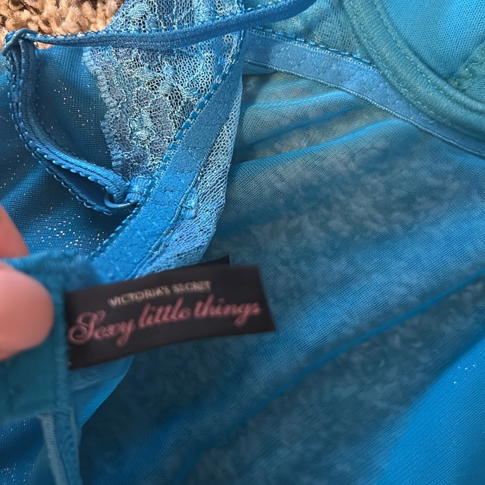 Lingerie - Picture 5 of 6